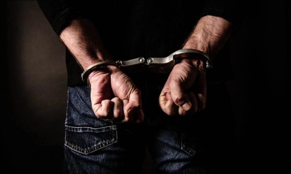 Συλλήψεις για εμπρησμούς σε Λιβαδειά, Ιωάννινα και Λάρισα